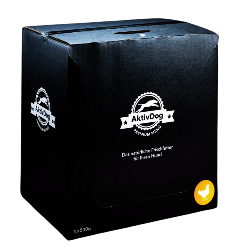 Schwarze Verpackung von AktivDog Premium Hundefutter mit Hühnerfleisch-Symbol und 5x500g Inhalt.