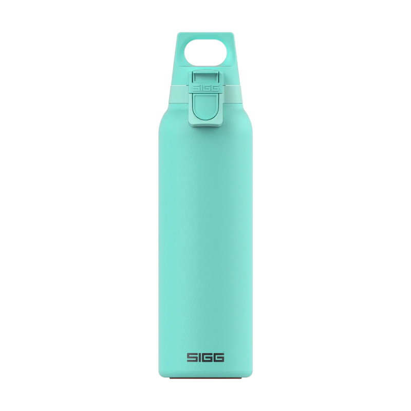 Die SIGG Trinkflasche 0.55L Light in der erfrischenden Farbe Glacier. Diese leichte und nachhaltige Aluminiumflasche ist BPA-frei, auslaufsicher und mit einem praktischen One-Hand-Verschluss ausgestattet. Ideal für unterwegs, Sport und den täglichen Gebrauch – stilvoll, robust und eine umweltfreundliche Alternative zu Einwegflaschen.